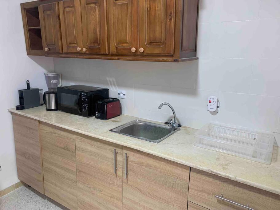 Appartement 5 Lits Climatise Salon 2Chambres Cuisine Equipee Sdb Staoueli Dış mekan fotoğraf