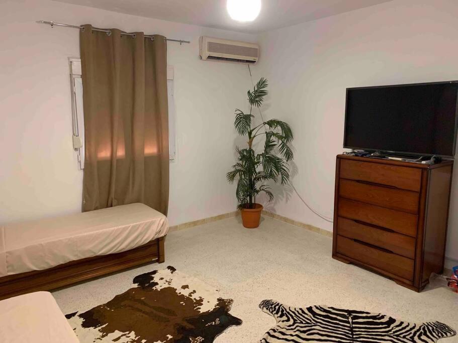 Appartement 5 Lits Climatise Salon 2Chambres Cuisine Equipee Sdb Staoueli Dış mekan fotoğraf