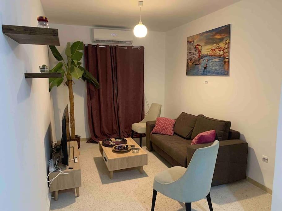 Appartement 5 Lits Climatise Salon 2Chambres Cuisine Equipee Sdb Staoueli Dış mekan fotoğraf